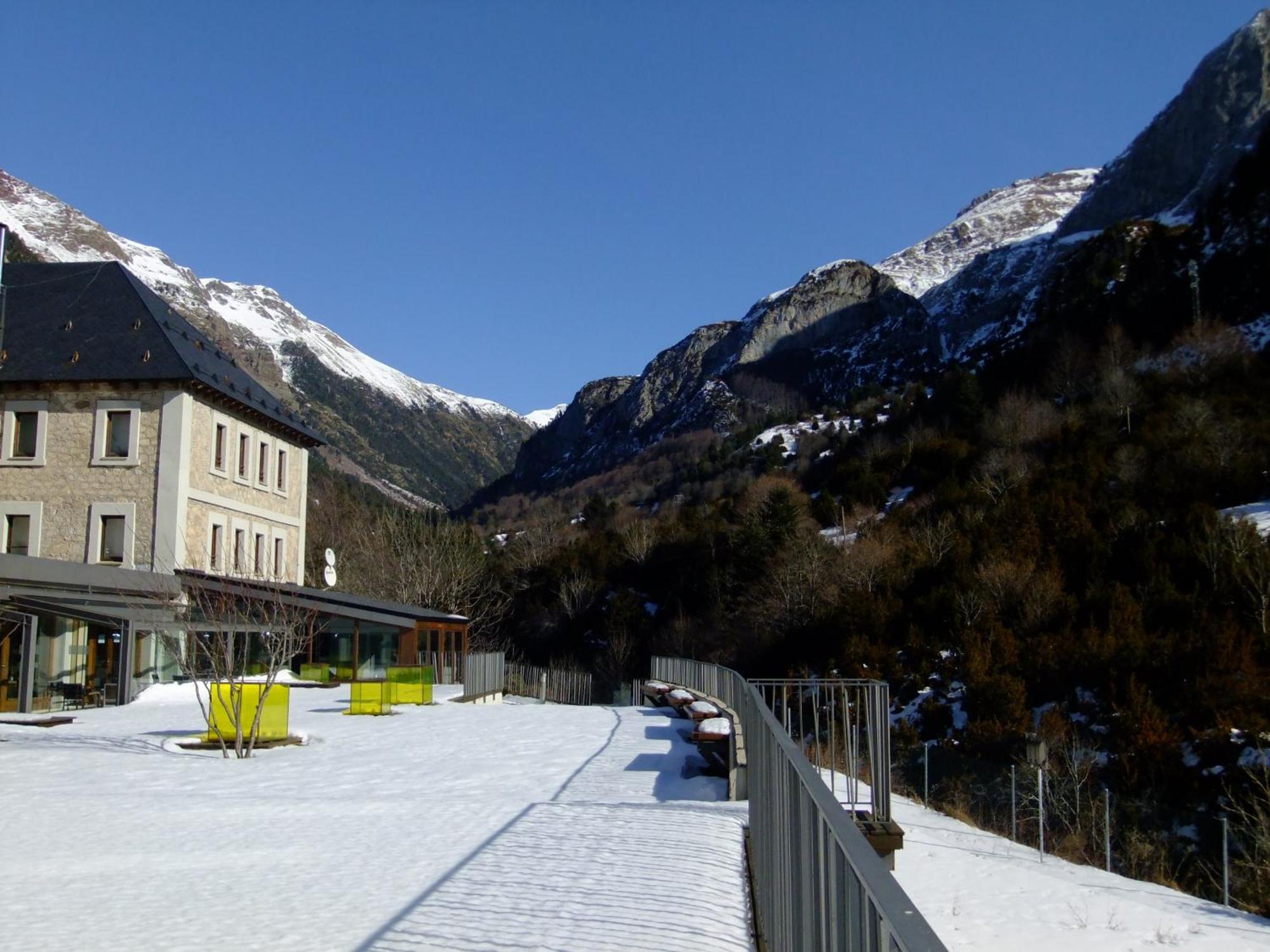 Hotel Santa Cristina Petit Spa Canfranc Ngoại thất bức ảnh