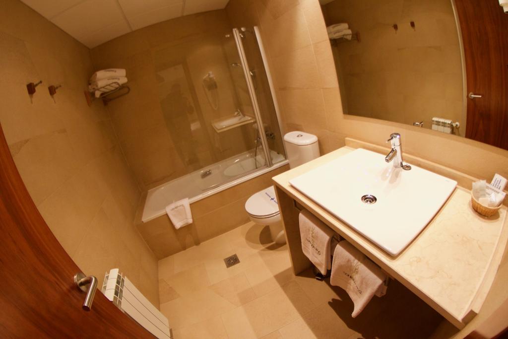 Hotel Santa Cristina Petit Spa Canfranc Ngoại thất bức ảnh