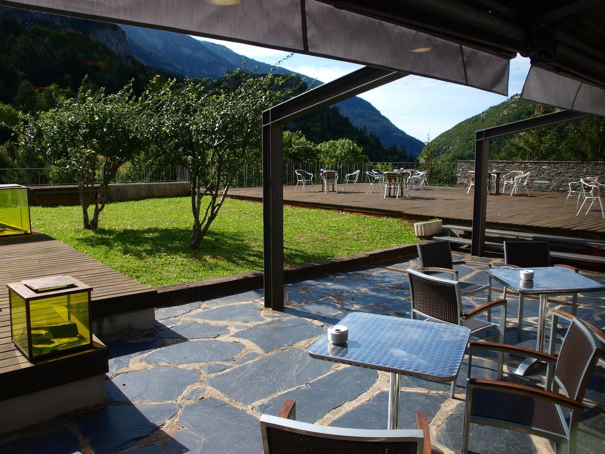 Hotel Santa Cristina Petit Spa Canfranc Ngoại thất bức ảnh
