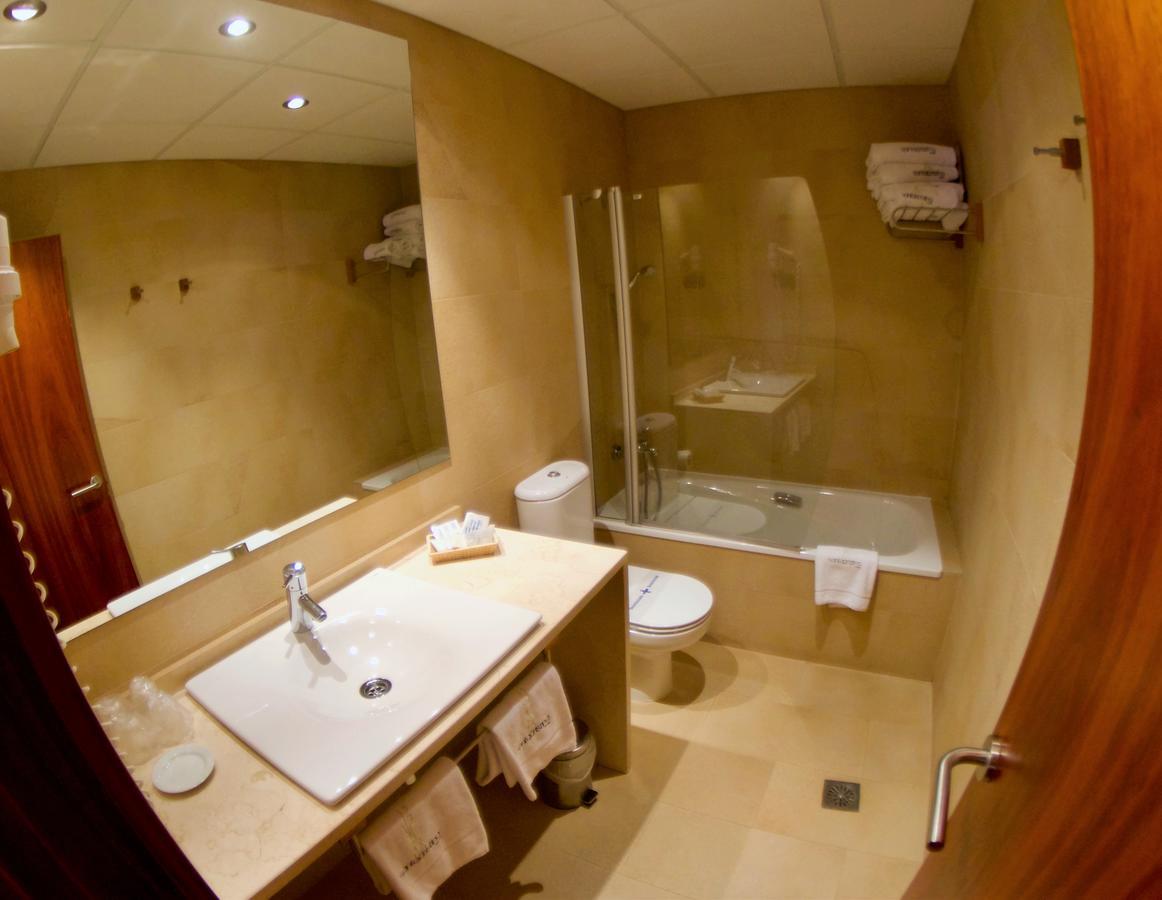 Hotel Santa Cristina Petit Spa Canfranc Ngoại thất bức ảnh